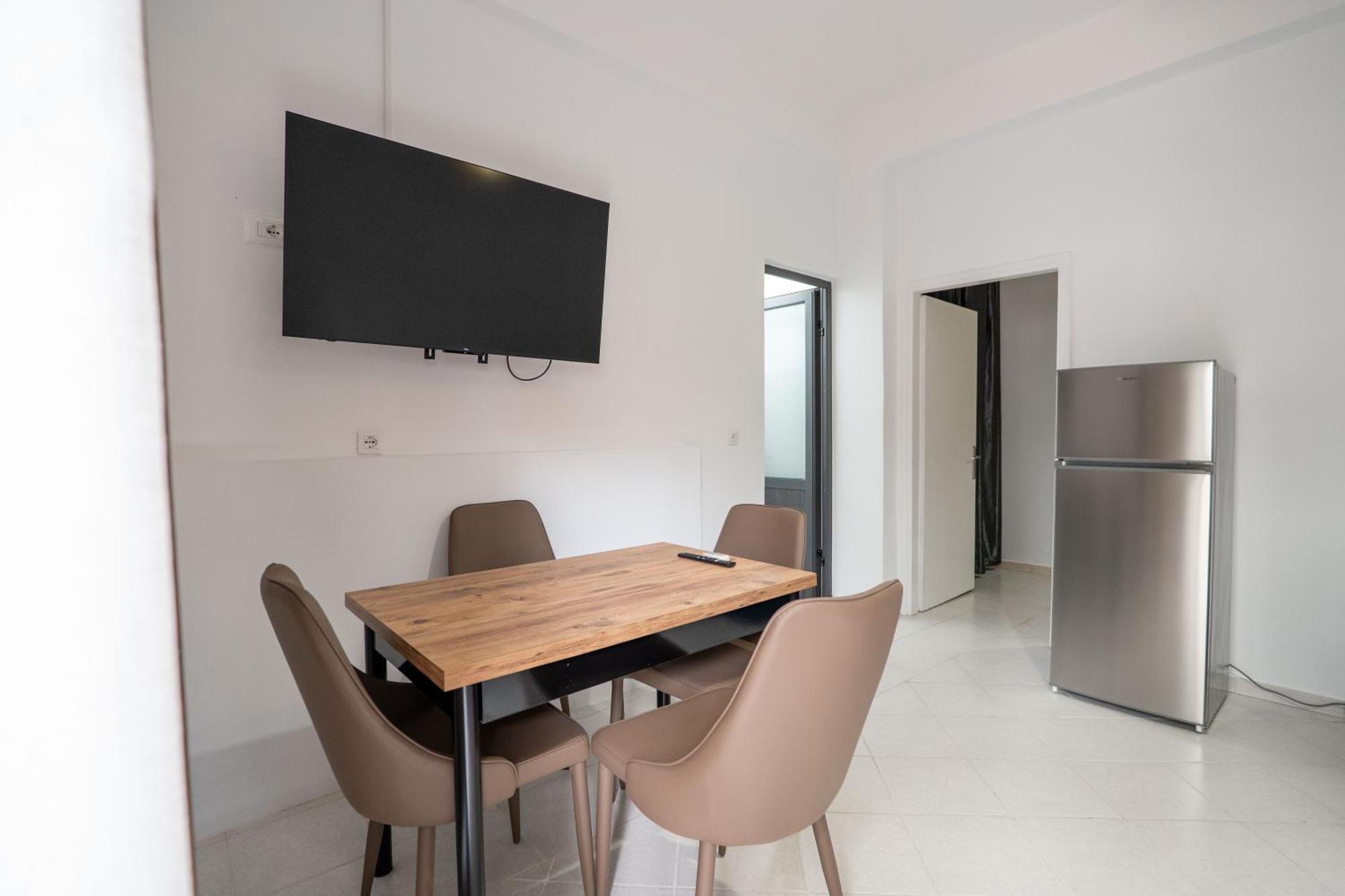 Hoteleks Inn & Suites Sarandë Eksteriør bilde