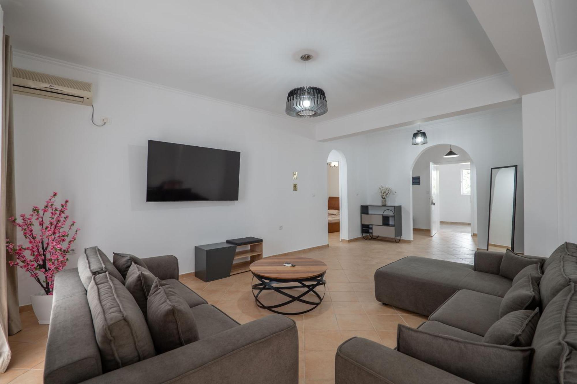 Hoteleks Inn & Suites Sarandë Eksteriør bilde