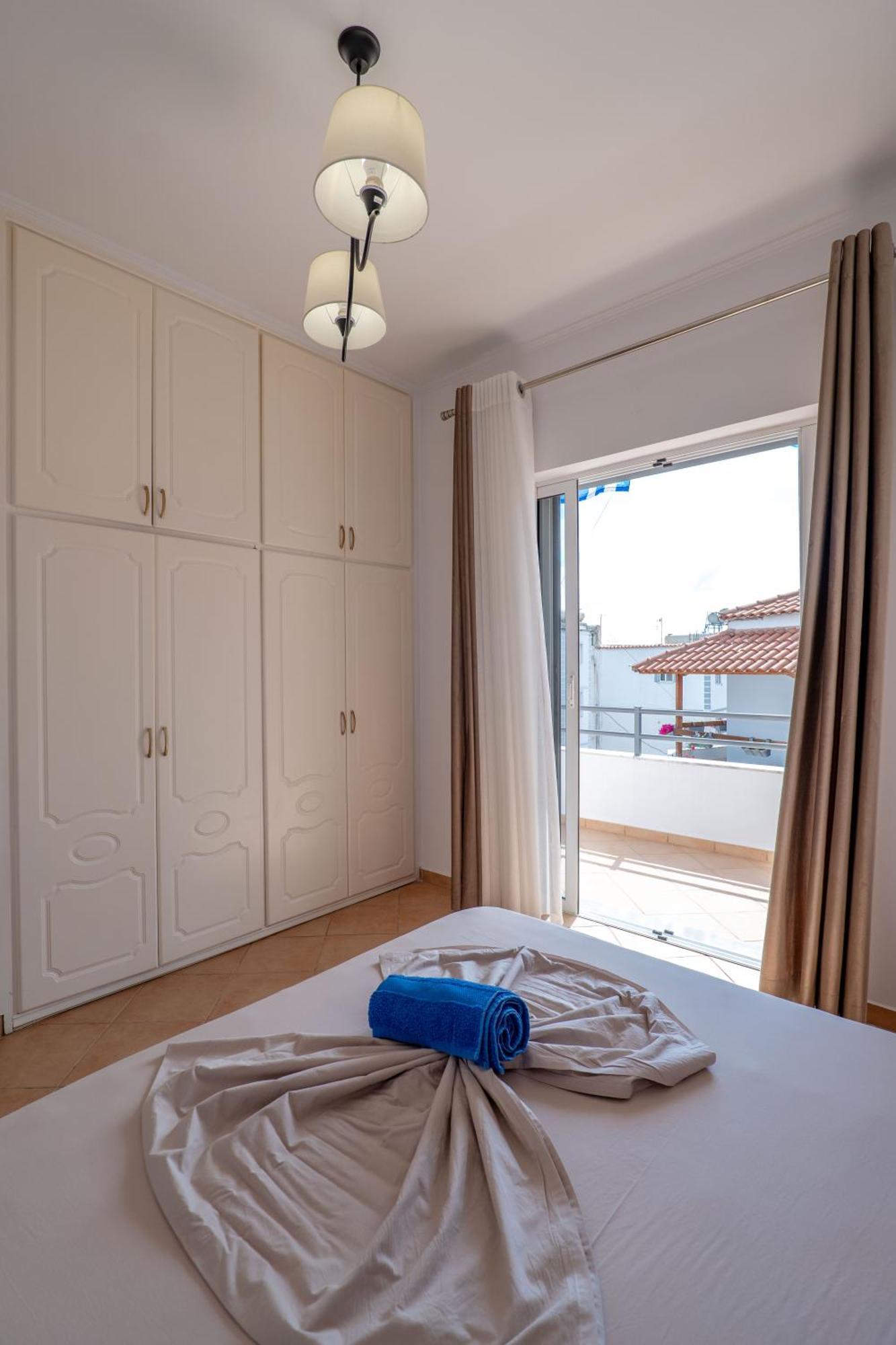 Hoteleks Inn & Suites Sarandë Eksteriør bilde